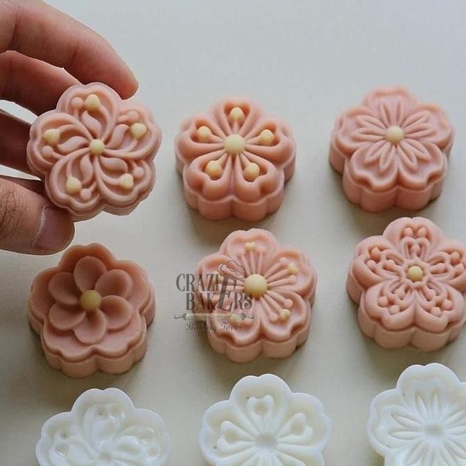 CETAKAN KUE BULAN NASTAR BUNGA CHERRY BLOSSOMS MOONCAKE MOLD 25 G/50 G