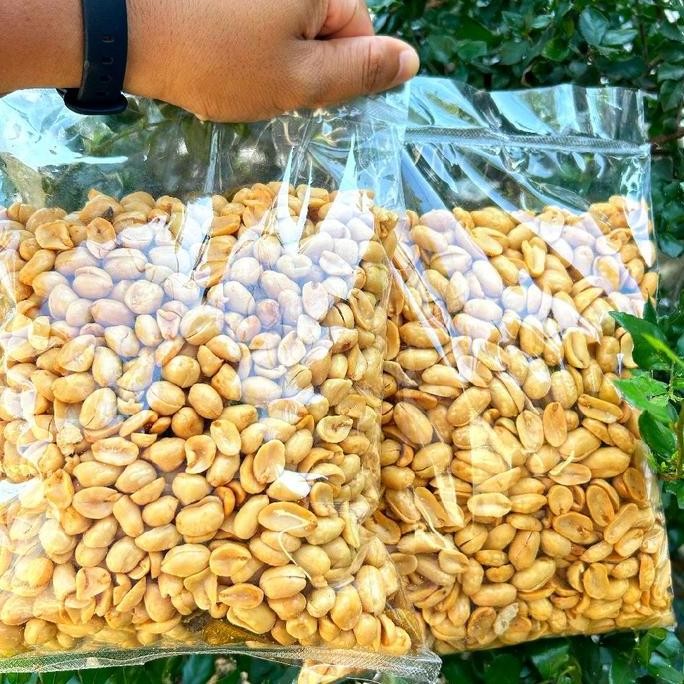 

Kacang Bawang Goreng CYS, Kacang Bawang Goreng Gurih Kemasan 1kg dan kg, Original dan Daun Jeruk, Best Seller Food Snack Cemilan Rempah