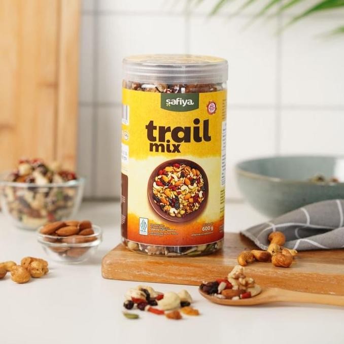 

Trail Mix 600 gr Jar Safiya Dried Mixed Fruit and Seed | Sereal Cemilan Kacang-Kacangan Buah Kering Oatmeal