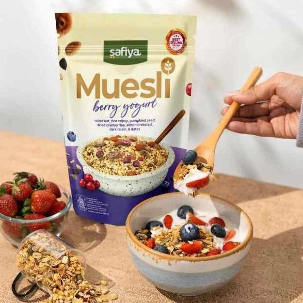 

Muesli Berry Sereal 500 gr Safiya | Sereal dan Oatmeal Sarapan With Almond Snack
