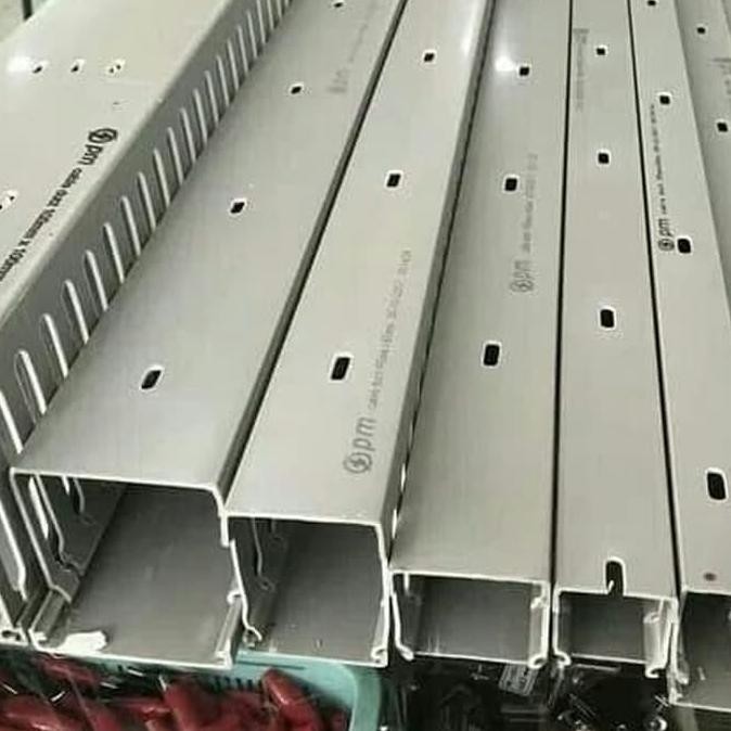 [Expert] Kabel Duct Lubang 33 x 33 PMD
