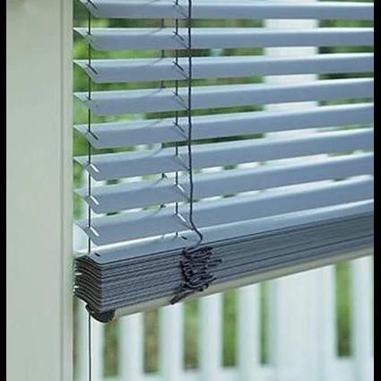 Venetian blind medium (krey alumunium)