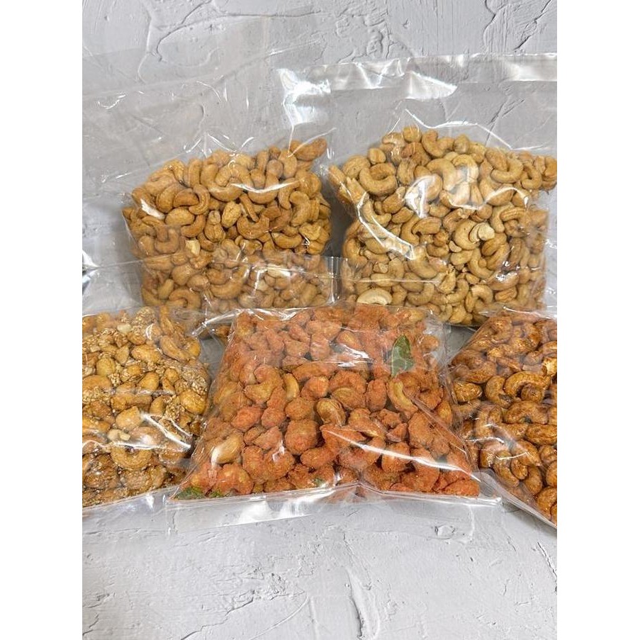 

Kacang Mede Semua Varian Rasa / Mete Original Pedas Madu Wijen Tepung Plain
