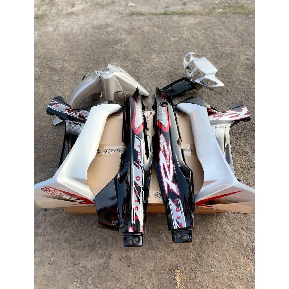 TERLARIS COVER BODY BODI FULL SET YAMAHA FIZ R F1ZR FULL CLUTH PERAK RNA HITAM SILVER TERBAIK BERKUA