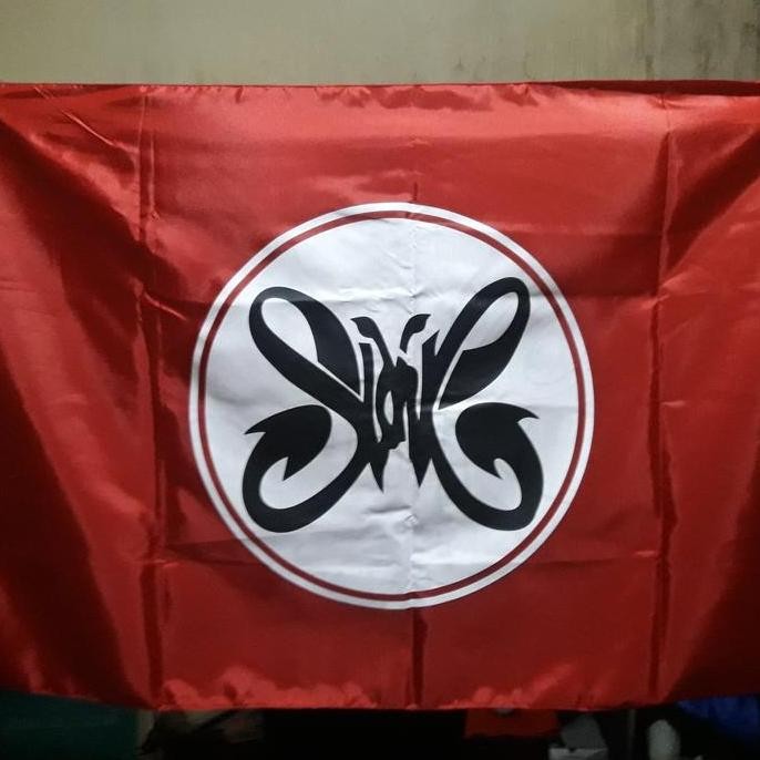 BENDERA SLANK ANAK MAMI
