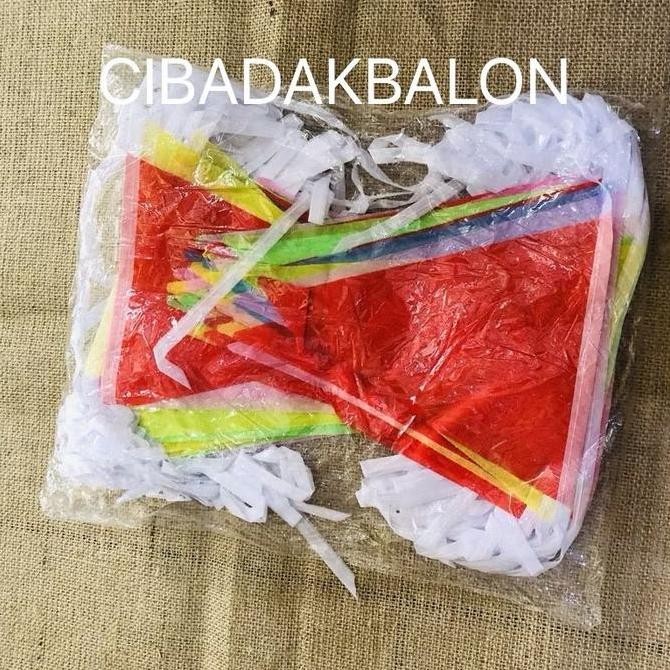 bendera kain warna warni / bendera kain segitiga