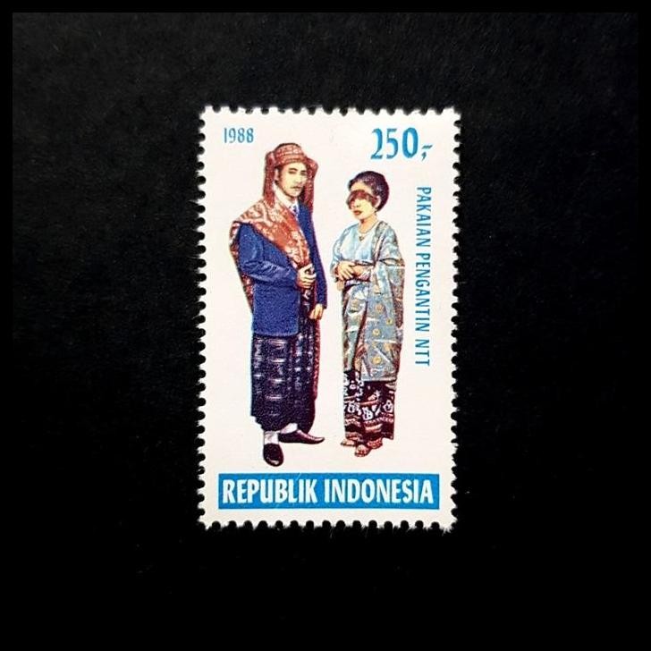 

HOT DEAL PRANGKO INDONESIA. PAKAIAN PENGANTIN DARI NUSA TENGGARA TIMUR !
