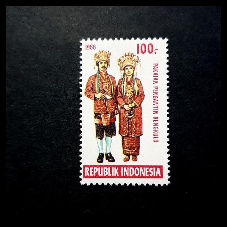 

TERMURAH PRANGKO INDONESIA. PAKAIAN PENGANTIN DARI BENGKULU !!!!