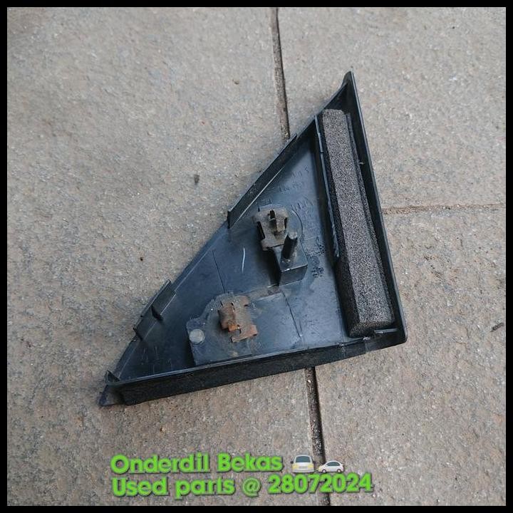 DISKON COVER SEGITIGA GARNISH SPION KIRI MAZDA 323 FAMILIA 