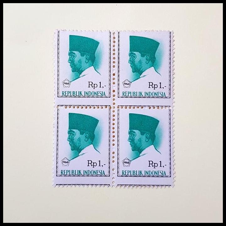 

BEST DEAL PRANGKO PRESIDEN SOEKARNO 1966. RP 1,- BLOK-4. PERFORASI BERGESER !