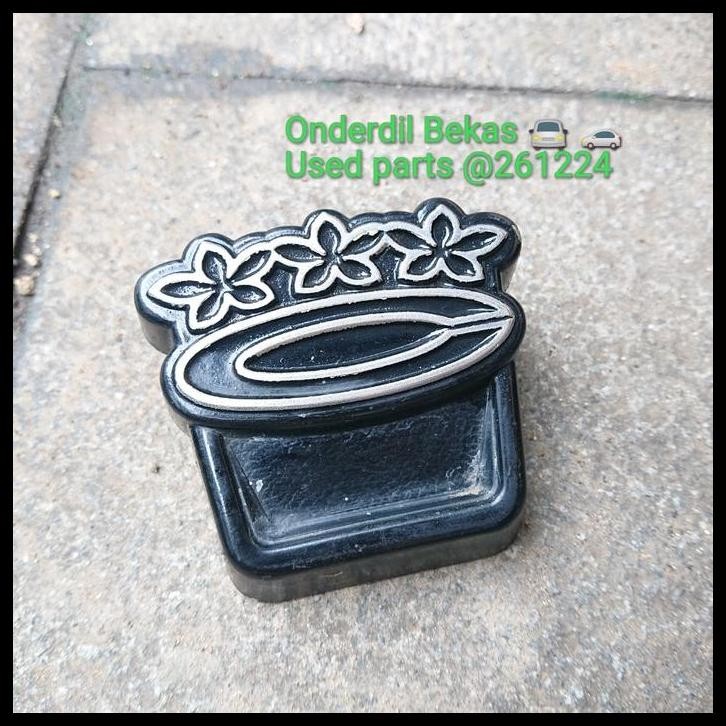 TERMURAH EMBLEM GRILL TOYOTA COROLLA KE30 TAHUN 1976 