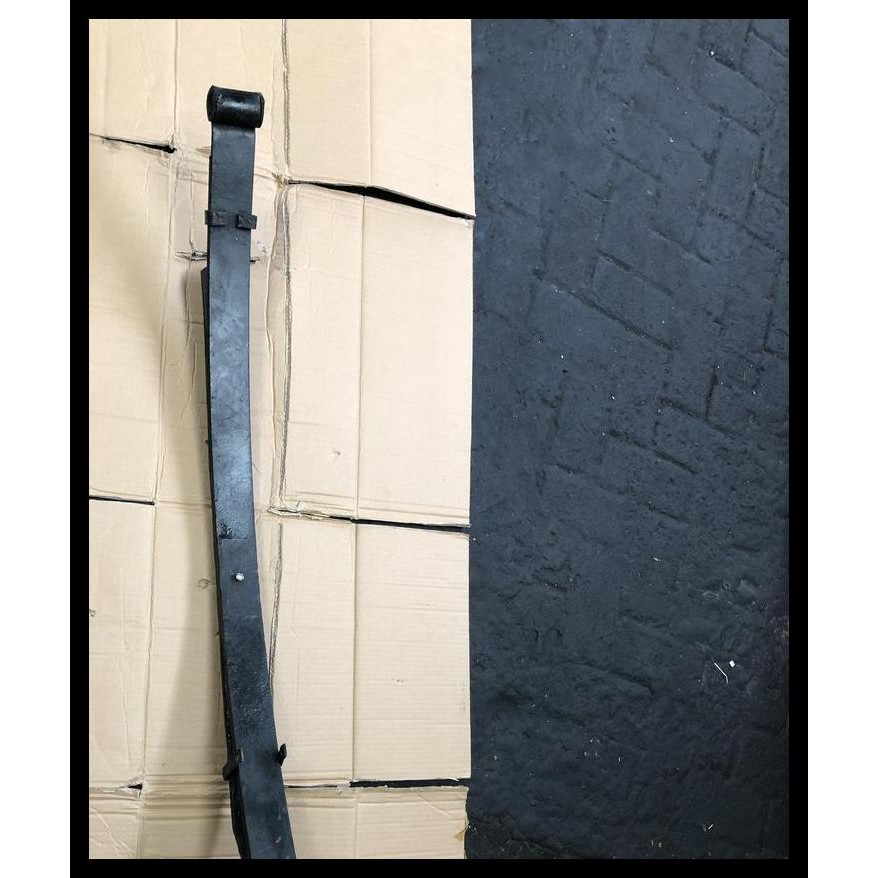 DISKON PER DAUN BELAKANG PANTHER 2.5/KOTAK PICKUP SET COPOTAN ORI 