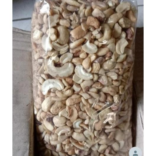 

Kacang Mede Patahan 1Kg Mentah