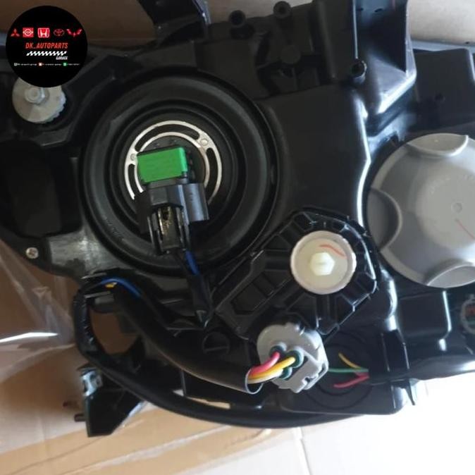 Headlamp Nissan XTRAIL T32 orinal