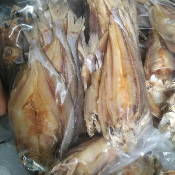 

IKAN ASIN BULU AYAM 1kg khas Pangandaran toko by bandar ikan asin jambal roti