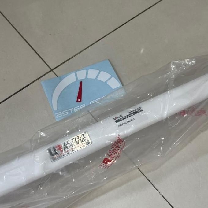 Stabilizer Ultra Racing Strutbar Depan BMW E36