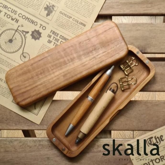 

Levande Tempat Pensil Kayu Jati