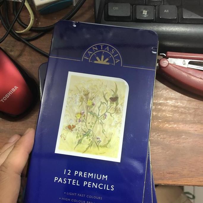 

Pensil Warna Fantasia Premium Pastel 12 Warna Soft Tone