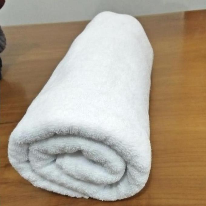 HANDUK PUTIH HOTEL INVICTA