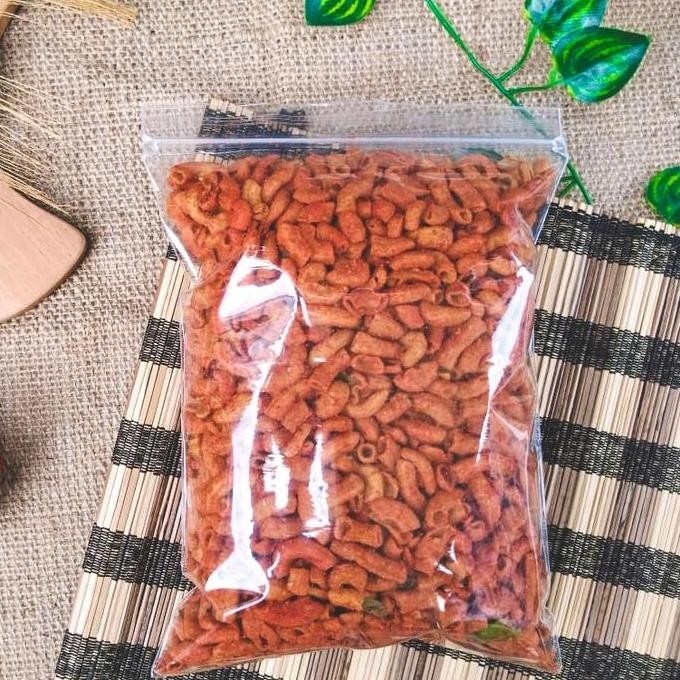 

Makaroni Pedas Daun Jeruk 250Gr Makanan Ringan Kering Cemilan
