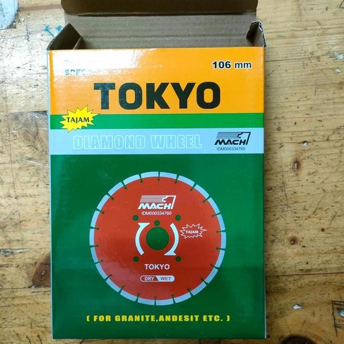 

Pisau Potong Keramic Merek Tokyo 106Mm (4")