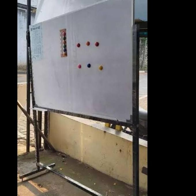 

Whiteboard Magnet 90 X 120 + Kaki Roda New Stok