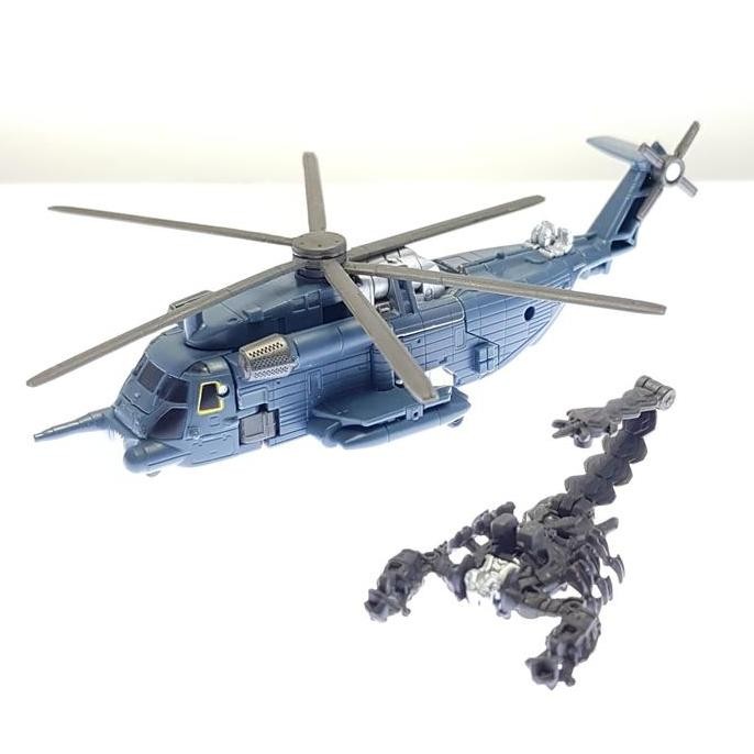 Blackout Commander Class Cyberverse Transformers DOTM