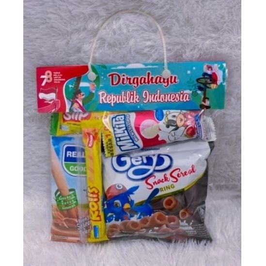 

Se-7 Snack 17 Agustus Hampers Bingkisan