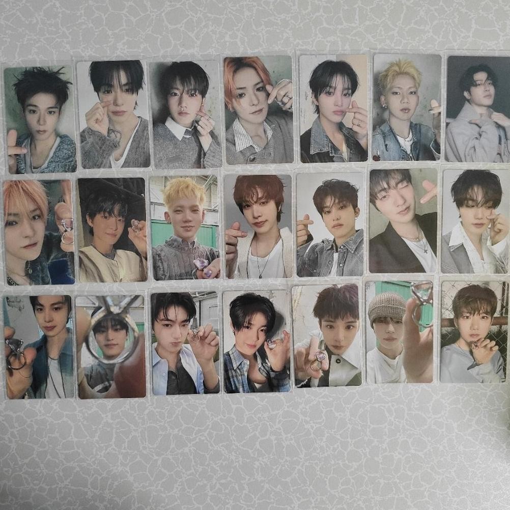 [PART 2] TREASURE PHOTOCARD OFFICIAL PC OFFICIAL TREASURE YELLOW REBOOT POB MD LAST NIGHT SEASON GRE