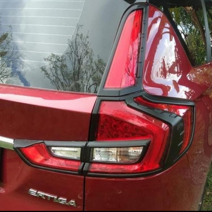 garnish belakang Suzuki XL7 hitam doff