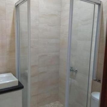 RODA Shower Box RODA ROLLER Pintu Kaca Shower rel Kamar Mandi