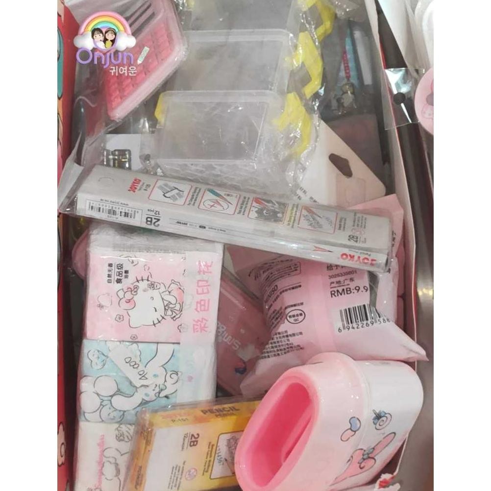 

CAPIT HOKI BERHADIAH STATIONARY SANRIO LICENCE RANDOM ORAY DiM