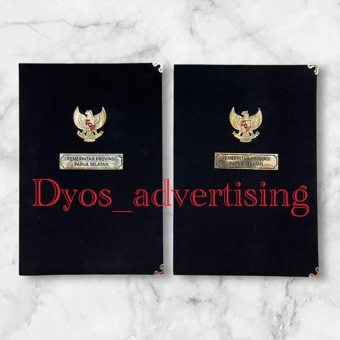 

TERLARIS - Map beludru map kantor map sekolah (custom tulisan plat kuningan)