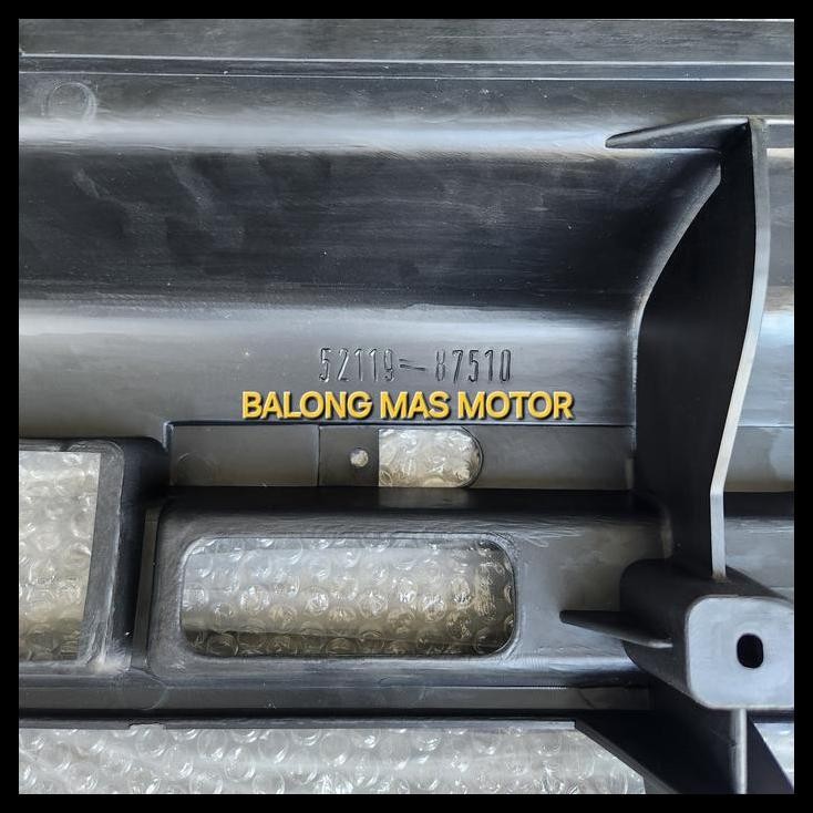 DISKON BUMPER FRONT DEPAN 52110-87518-001 ORI DAIHATSU ZEBRA S89RPLRM (ISI 52119-87510 ) 