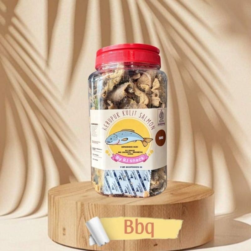 

READY STOCK Kerupuk Kulit Ikan Salmon Rasa Bbq Toples Jumbo 220gr Cemilan Kriuk Crunchy ORI!