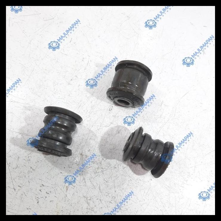 DISKON BUSHING BOS KNUCKLE SET SUZUKI BALENO OLD. 