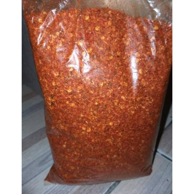 

Cabe Bubuk Pedas Daun Jeruk Khas Garut 400gram Nugi