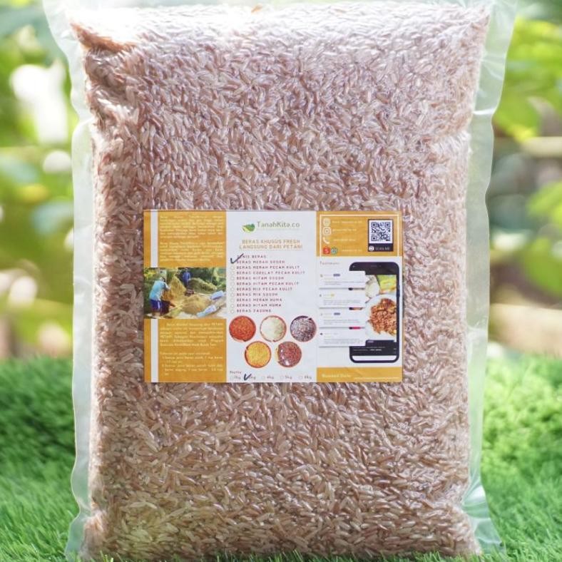 

Beras Merah Sosoh (2kg), Enak, Pulen, Empuk Dan Masih Fresh Diambil Langsung Dari Sawah Sendiri Nugi