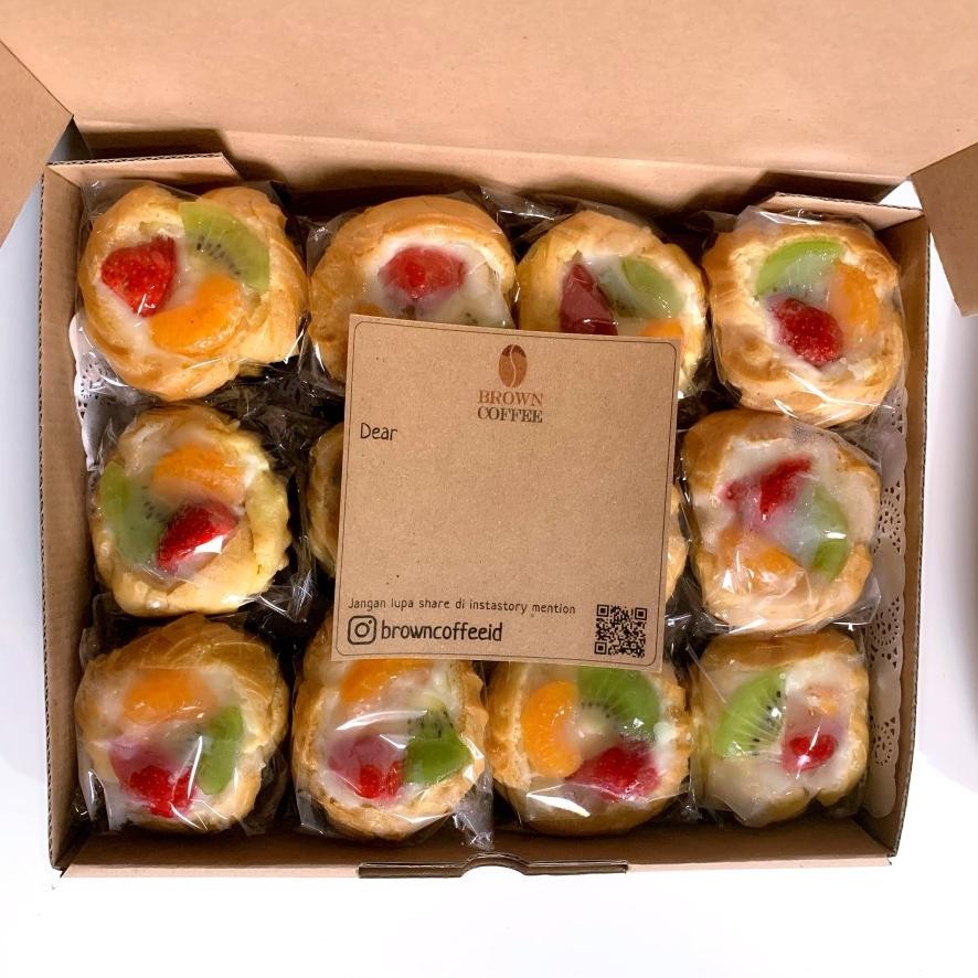 

Fruit Soes Vla / Choux Cream / Choux Au Craquelin (Kue Soes Buah) Nugi