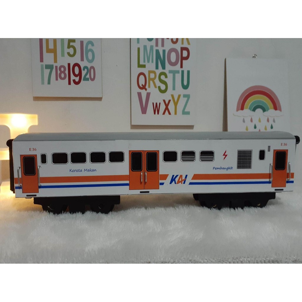MAINAN KERETA API INDONESIA CC 205 | KERETA API KAYU