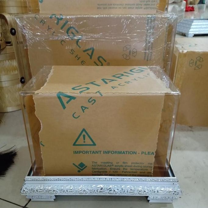kotak hantaran, kotak seserahan tutup akrilik.1set isi 4 L83