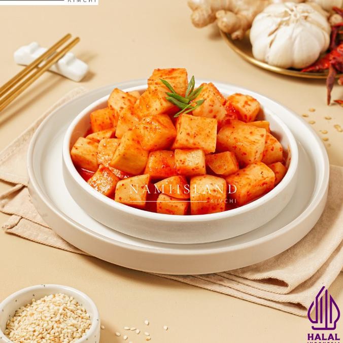 

Kimchi Lobak Kkakdugi 1 Kg Halal