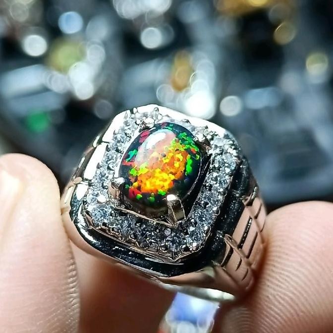 Baru Batu Cincin Black Opal Australia