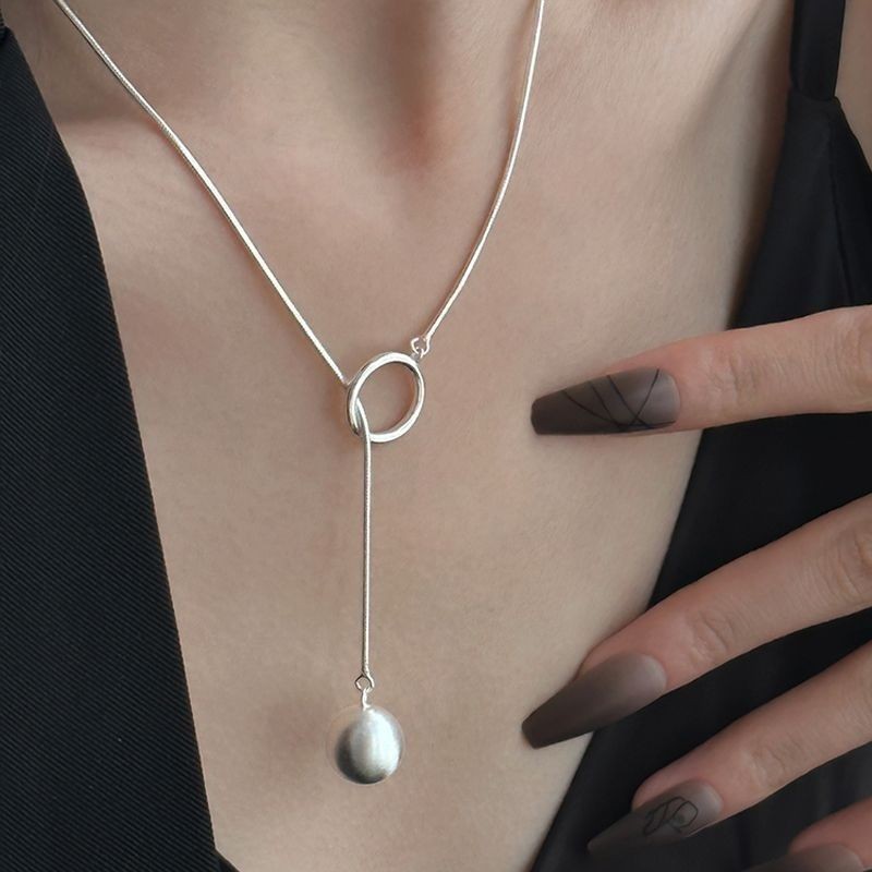 Kalung Perak Bulat Kecil Berbulu Wanita