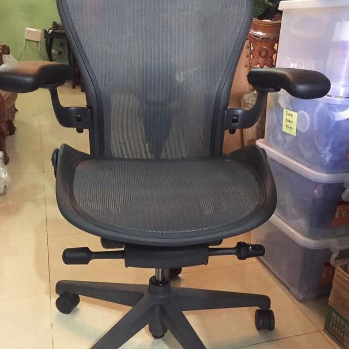 Kursi Usa Herman Miller Remastered Aeron Chair Graphite Size B Seo