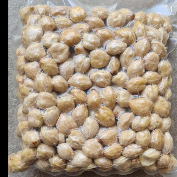 

Kemiri Bulat utuh 1kg / vacuum candlenut 1kg