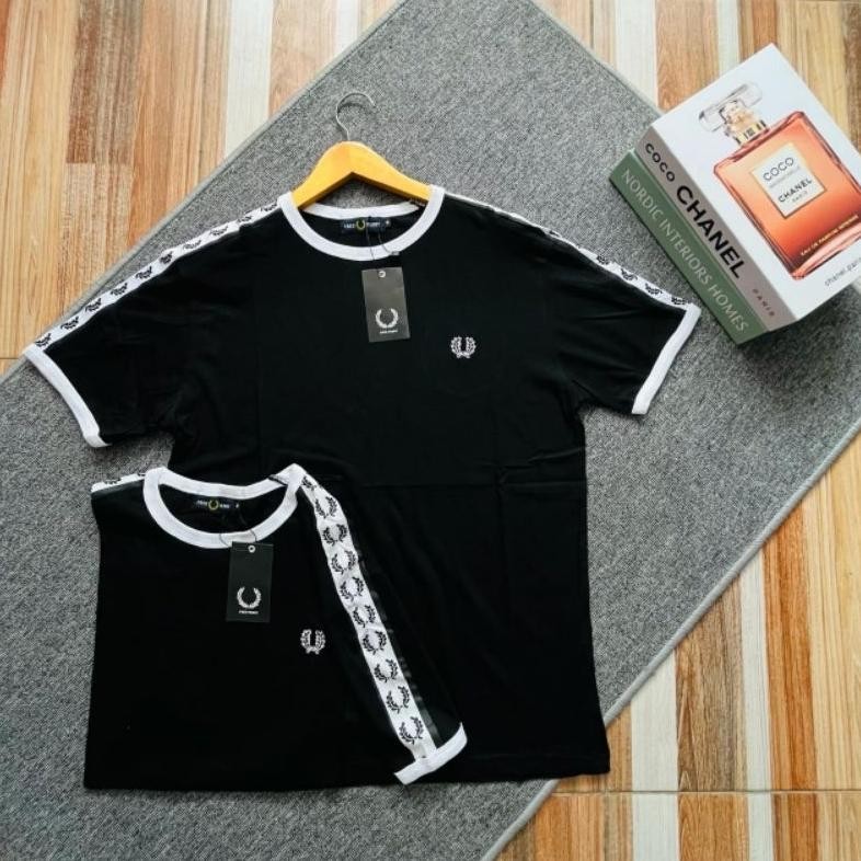 Promo T-Shirt Taped Laurel Fred P Hitam