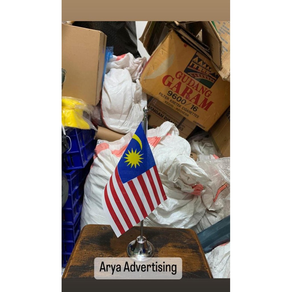 

READY STOCK BENDERA NEGARA MALAYSIA+TIANG STAINLESS MEJA !!!!!