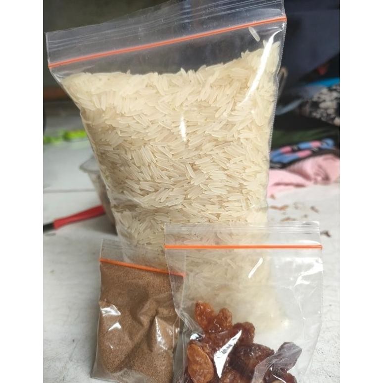 

Beras Basmati 500g lengkap dengan bumbu kebuli dan kismis aSt