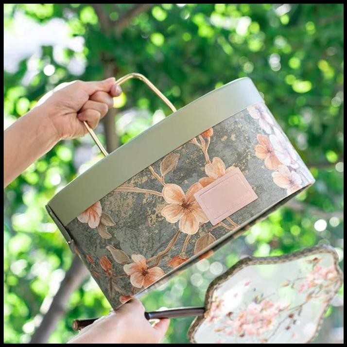 

hampers lebaran idul fitri kotak cookies kotak kue kering goodie bag